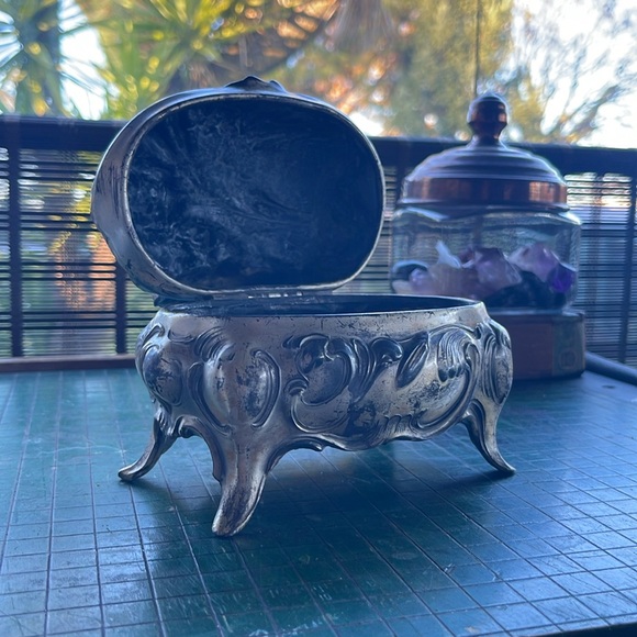 Candle in Vintage Jewelry box - 100% beeswax- unscented - Picture 3 of 11